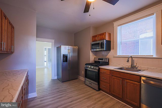 2117 PARK AVE, Baltimore, MD 21217