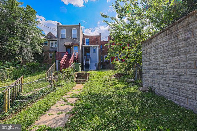 2117 PARK AVE, Baltimore, MD 21217