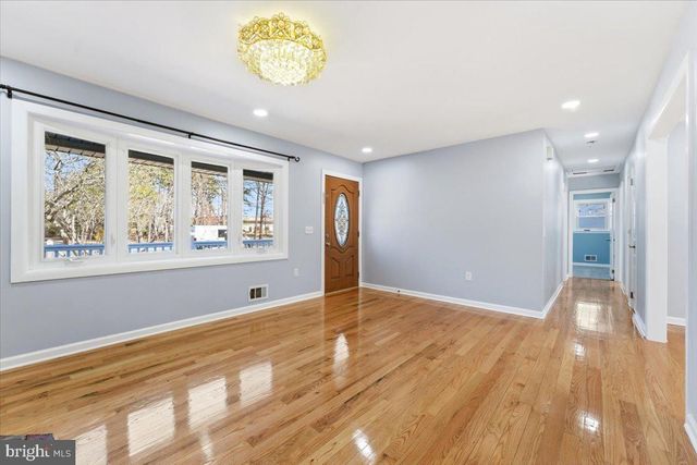 629 W COMMODORE BLVD W, Jackson, NJ 08527