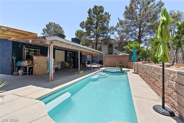 1800 North Torrey Pines Drive, Las Vegas, NV 89108