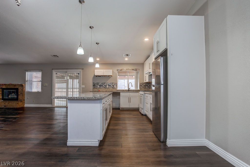 1800 North Torrey Pines Drive, Las Vegas, NV 89108 — photo 5
