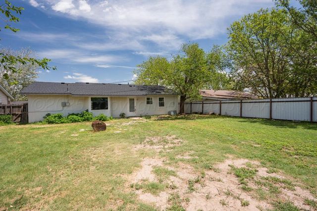 2618 13th Avenue, Canyon, TX 79015