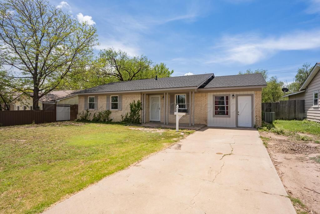2618 13th Avenue, Canyon, TX 79015