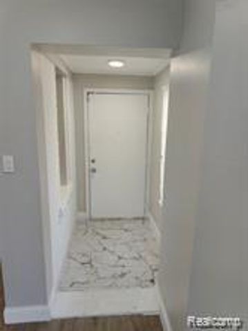 18411 Asbury Park, Detroit, MI 48235