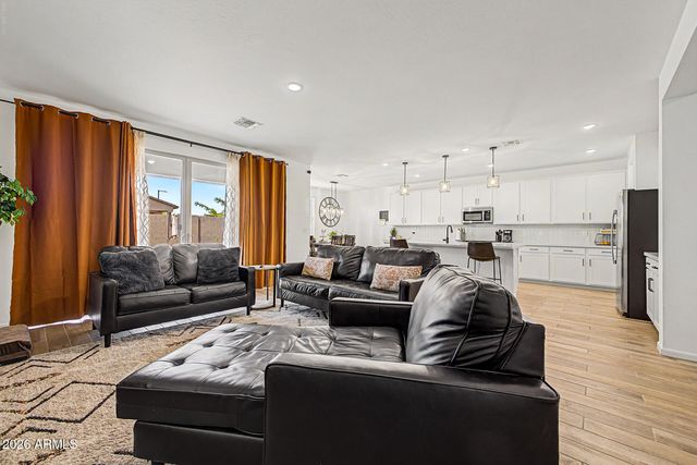 15762 W CHERYL Drive, Waddell, AZ 85355