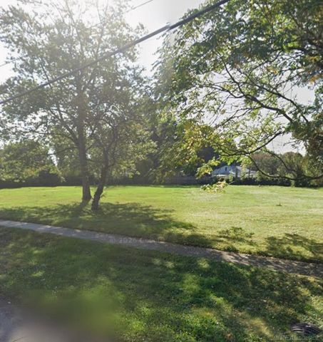 11878 Stephens Rd Road, Warren, MI 48089