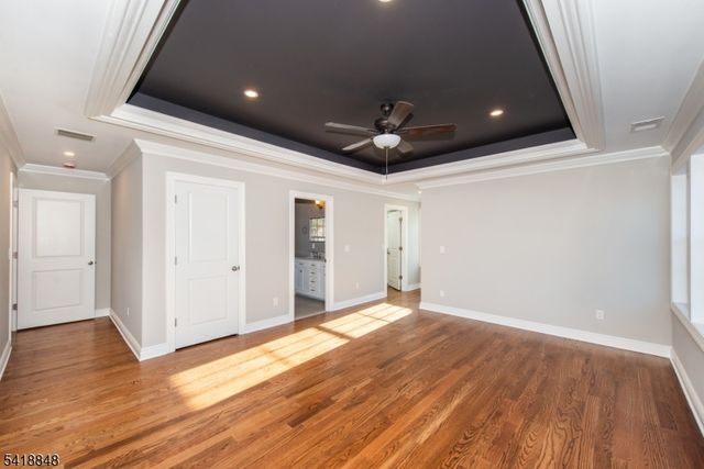 44 4Th Ave, Roseland Boro, NJ 07068