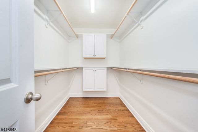 44 4Th Ave, Roseland Boro, NJ 07068