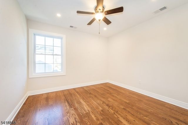 44 4Th Ave, Roseland Boro, NJ 07068