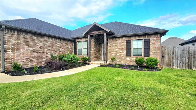 2303 Elisabeth Street, Siloam Springs, AR 72761