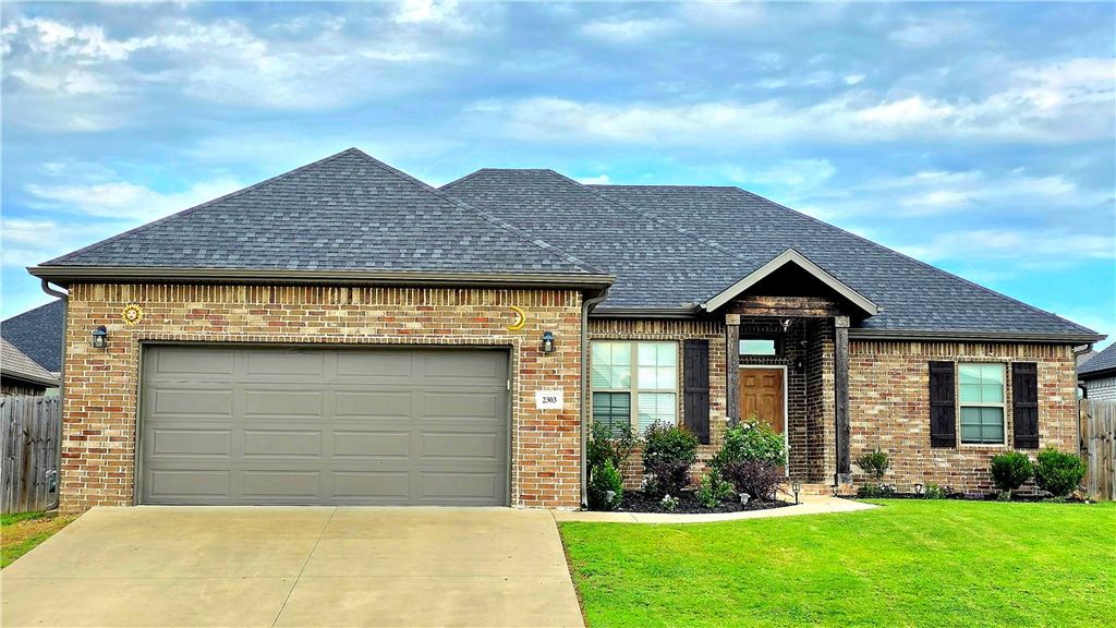 2303 Elisabeth Street, Siloam Springs, AR 72761