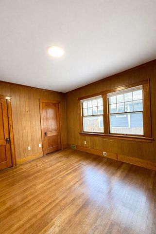 1300 46th Street, Des Moines, IA 50311