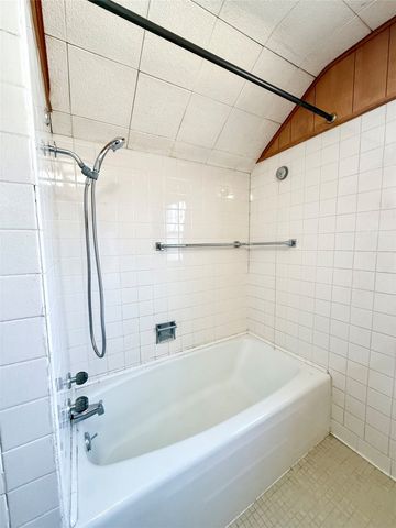 1300 46th Street, Des Moines, IA 50311