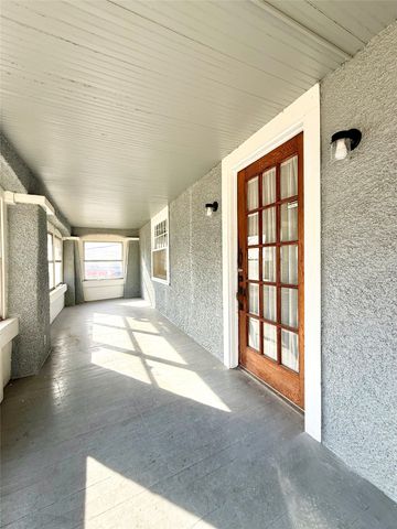 1300 46th Street, Des Moines, IA 50311