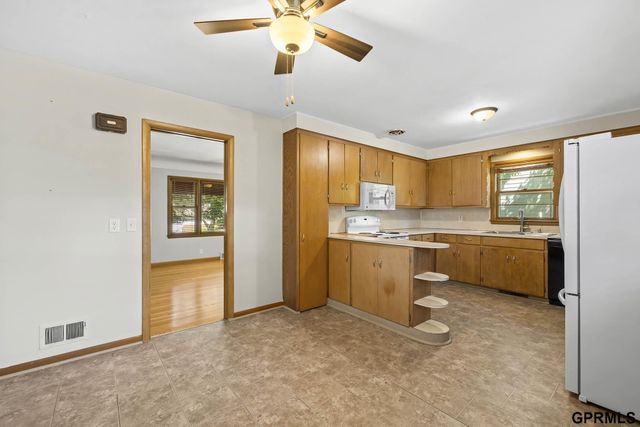 1601 N 60th Street, Omaha, NE 68104