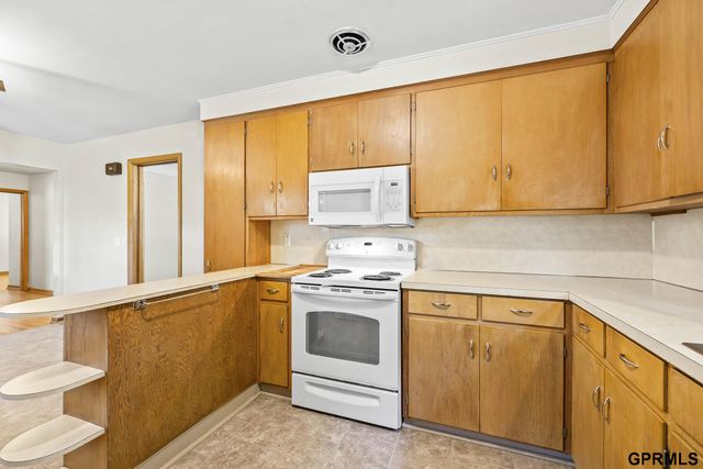 1601 N 60th Street, Omaha, NE 68104
