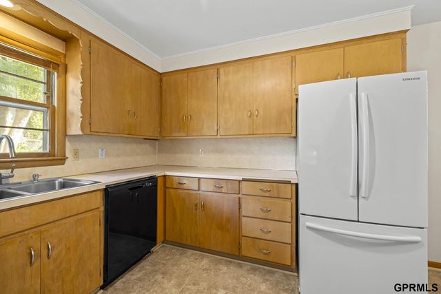 1601 N 60th Street, Omaha, NE 68104