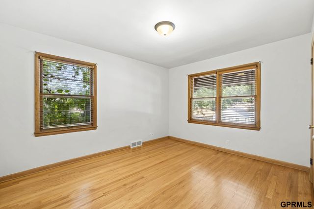 1601 N 60th Street, Omaha, NE 68104