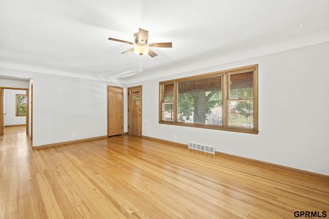 1601 N 60th Street, Omaha, NE 68104
