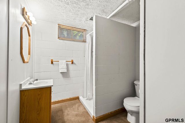 1601 N 60th Street, Omaha, NE 68104