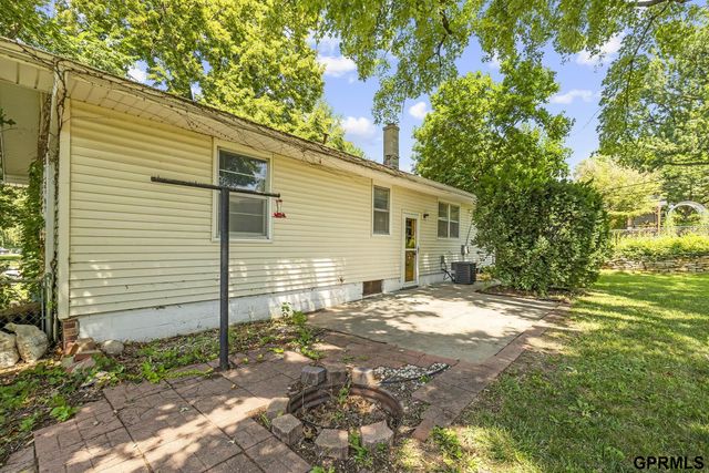 1601 N 60th Street, Omaha, NE 68104