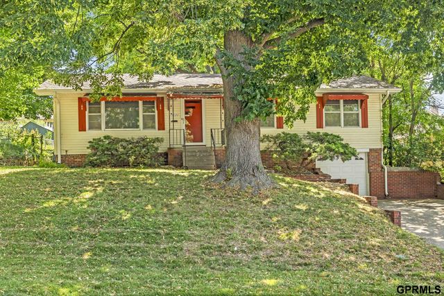1601 N 60th Street, Omaha, NE 68104