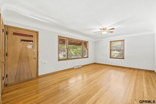 1601 N 60th Street, Omaha, NE 68104