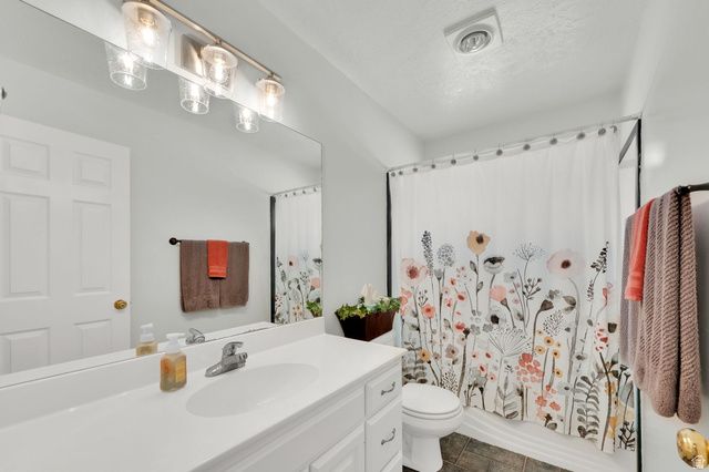 736 S DEER VIEW CIR, Fruit Heights, UT 84037