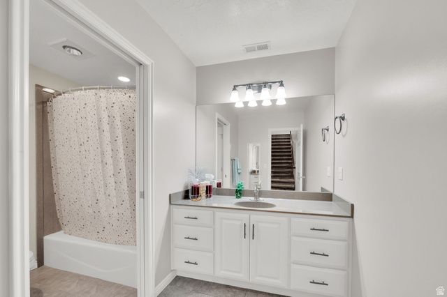 736 S DEER VIEW CIR, Fruit Heights, UT 84037