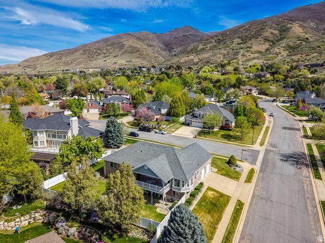 736 S DEER VIEW CIR, Fruit Heights, UT 84037