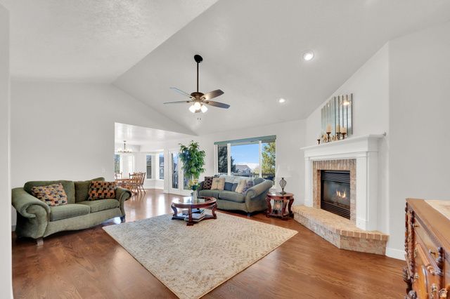 736 S DEER VIEW CIR, Fruit Heights, UT 84037