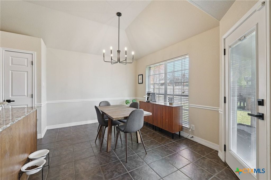 Image 8 of property listing at 1921 Merlin Drive, Harker Heights, TX 76548