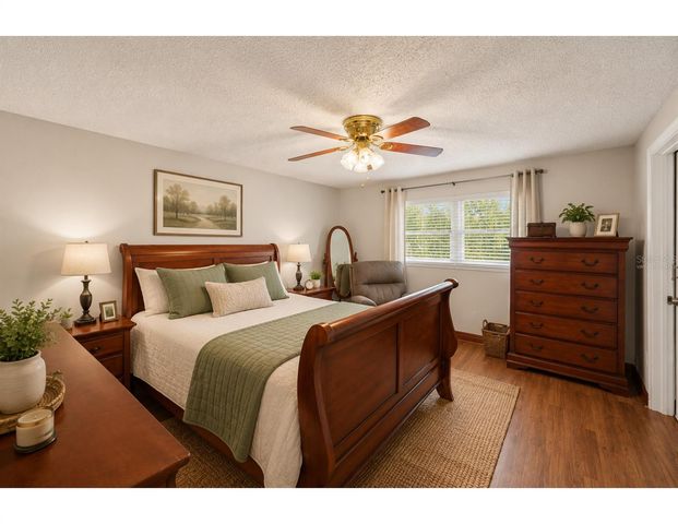 8206 VASSAR CIR, Tampa, FL 33634