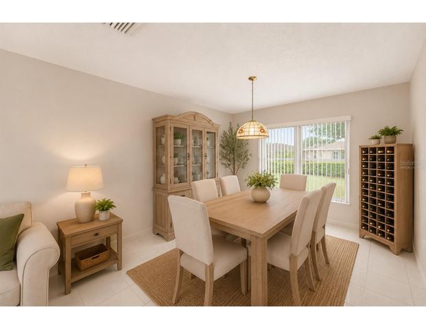 8206 VASSAR CIR, Tampa, FL 33634