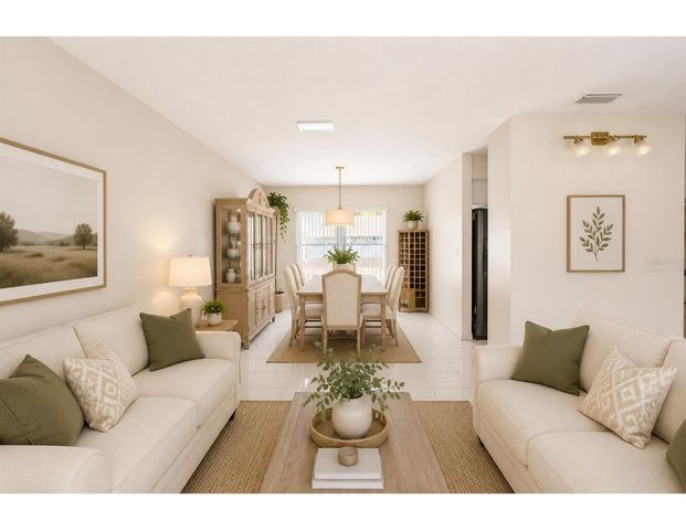 8206 VASSAR CIR, Tampa, FL 33634