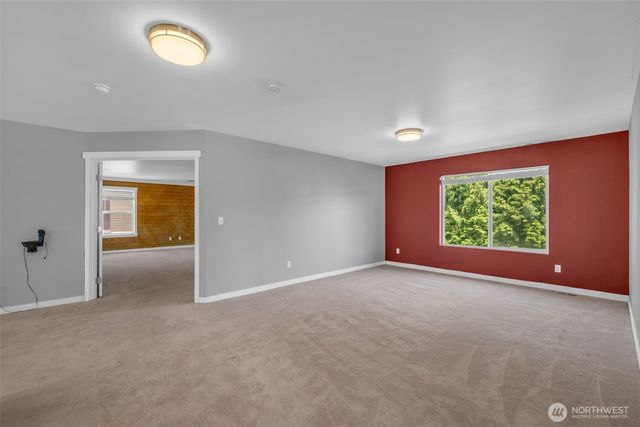 9311 179th E, Puyallup, WA 98375
