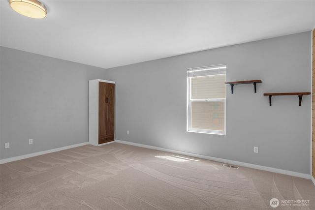 9311 179th E, Puyallup, WA 98375