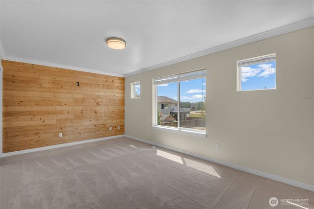 9311 179th E, Puyallup, WA 98375
