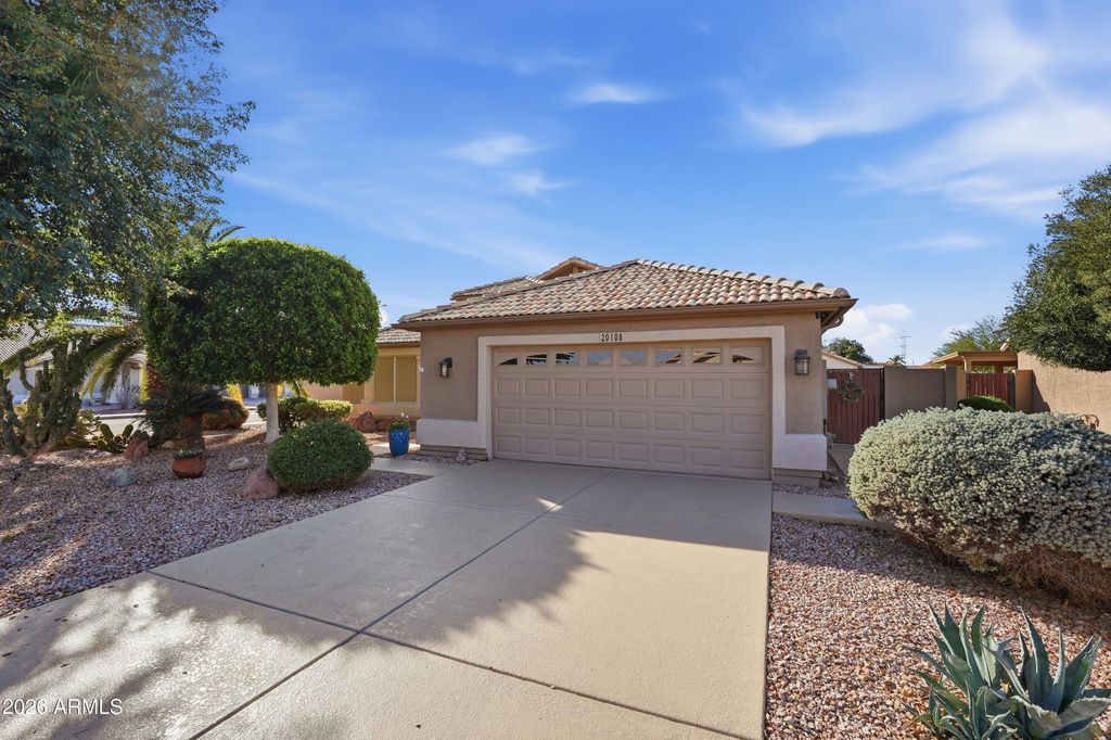 Image 4 of property listing at 20108 N 110TH Avenue, Sun City, AZ 85373