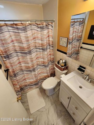 3011 Betty Ln, Louisville, KY 40205