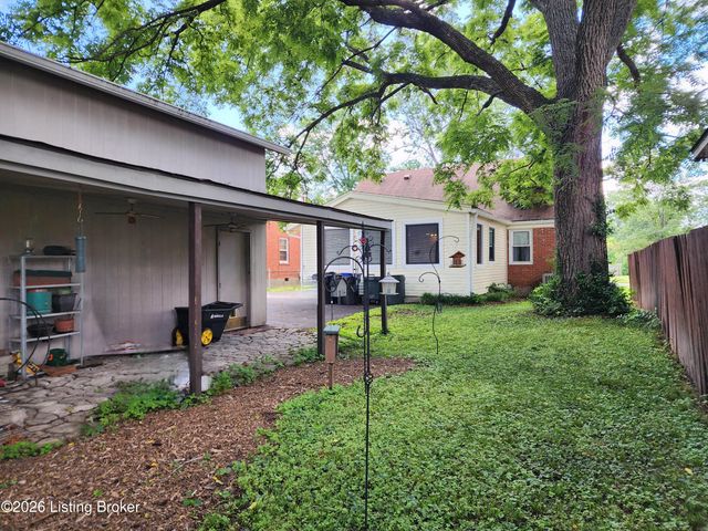 3011 Betty Ln, Louisville, KY 40205