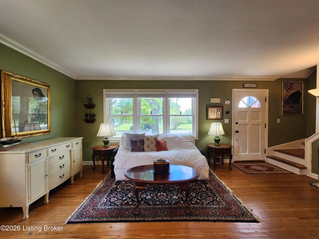 3011 Betty Ln, Louisville, KY 40205
