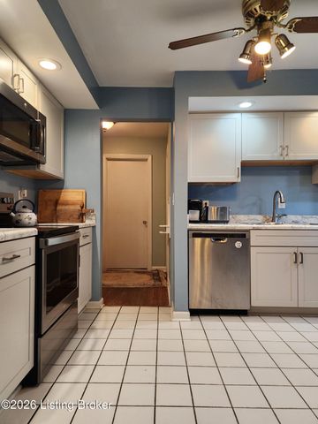 3011 Betty Ln, Louisville, KY 40205