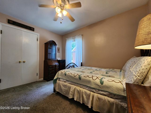 3011 Betty Ln, Louisville, KY 40205