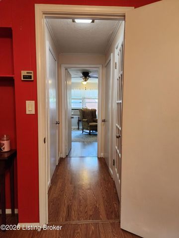 3011 Betty Ln, Louisville, KY 40205