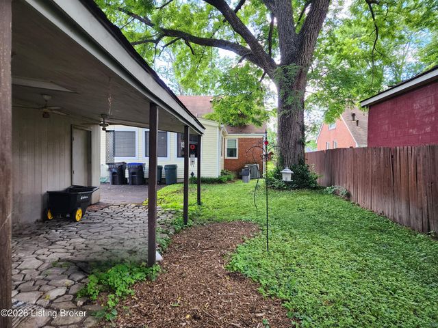3011 Betty Ln, Louisville, KY 40205