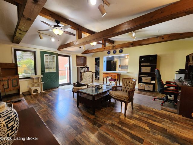 3011 Betty Ln, Louisville, KY 40205