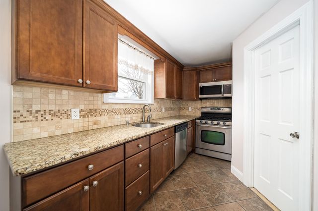 46 EAST 16TH ST, Bayonne, NJ 07002