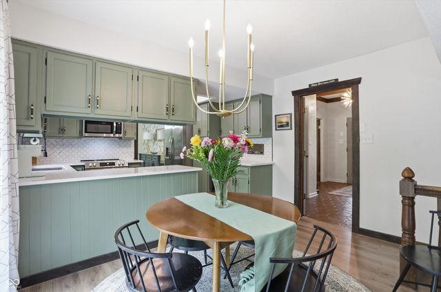 755 Round Court, Zionsville, IN 46077