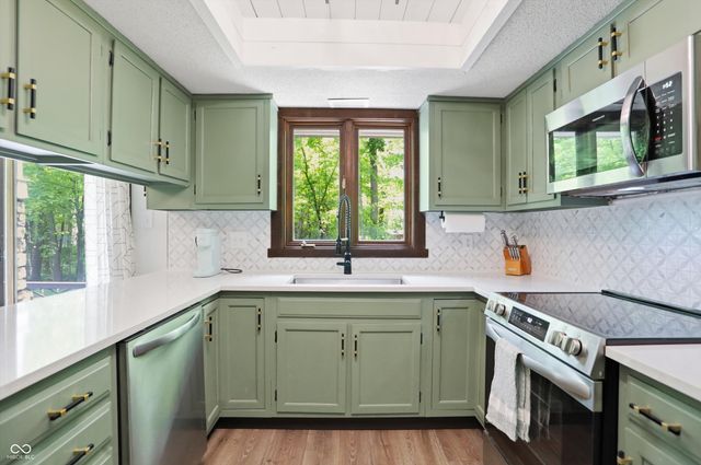 755 Round Court, Zionsville, IN 46077